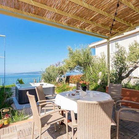 Holiday Home Villetta Belveder Baška Voda Esterno foto