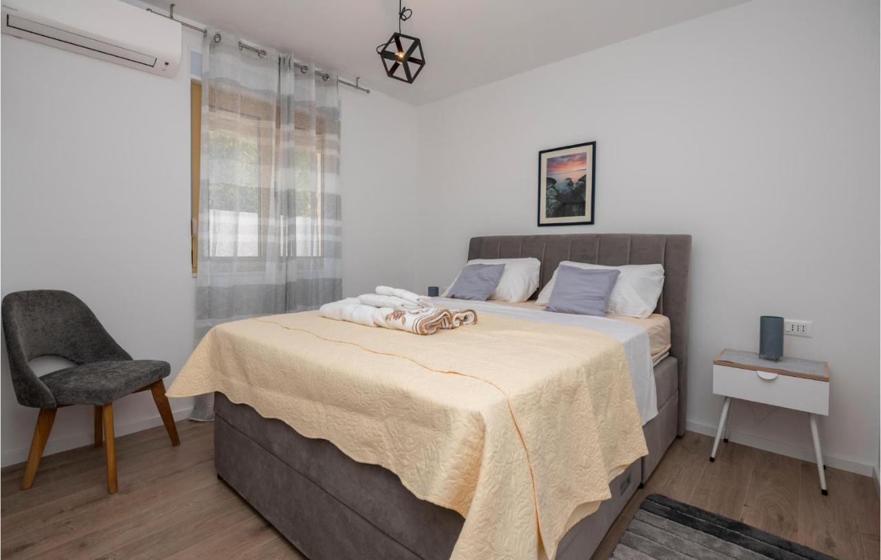 Holiday Home Villetta Belveder Baška Voda Esterno foto